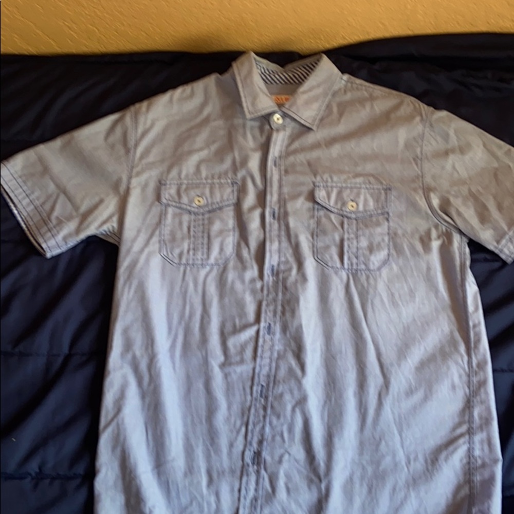 Men’s short sleeve button up shirt